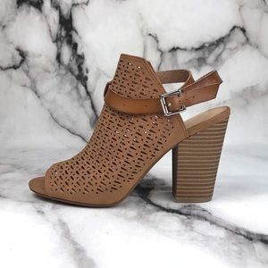 Joe’s Laser Cut Ankle Tan Buckle Booties NWOB